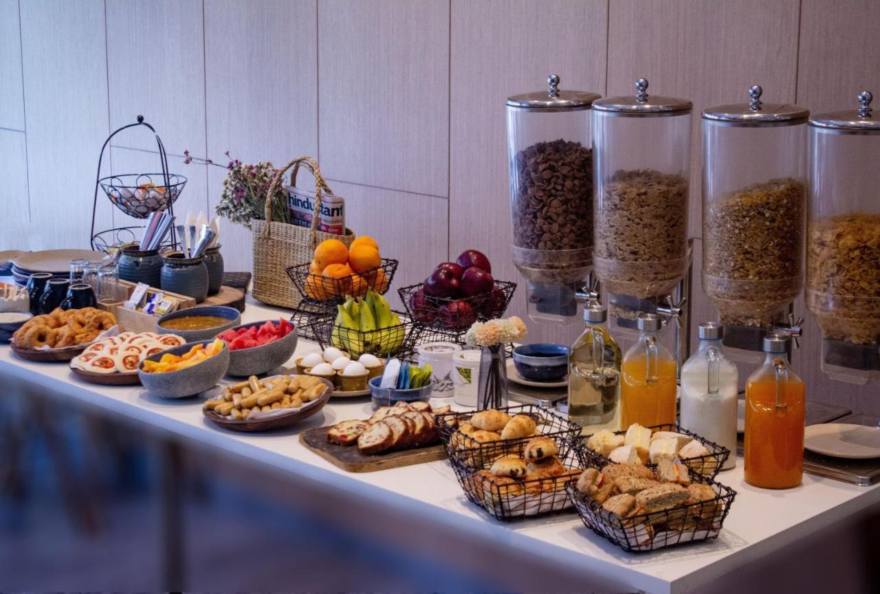 Holiday Inn Express Hyderabad Hitec City By Ihg Екстериор снимка