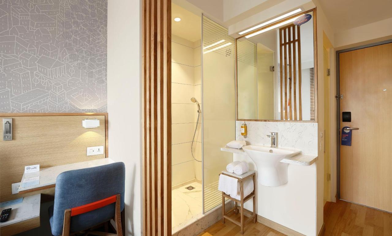 Holiday Inn Express Hyderabad Hitec City By Ihg Екстериор снимка